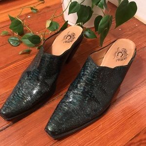 Green Crocodile Charlie 1 Horse Cowboy Mules